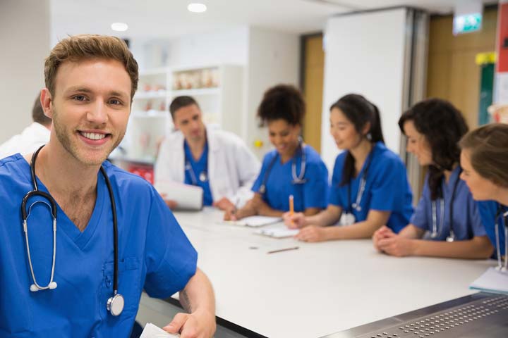 مشاركة طلاب الطب في الاجتماعات