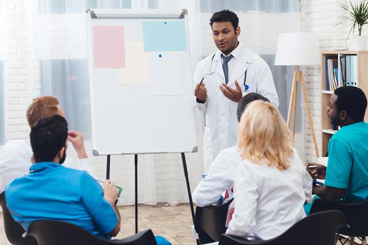 النشاطات العلمية في المستشفى في ألمانيا