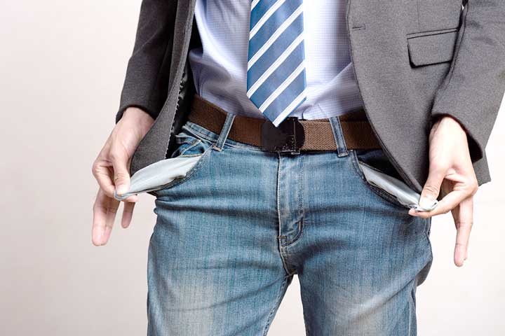 الحالة المادية الصعبة للطبيب عند التخرج الحالة المادية الصعبة للطبيب عند التخرج