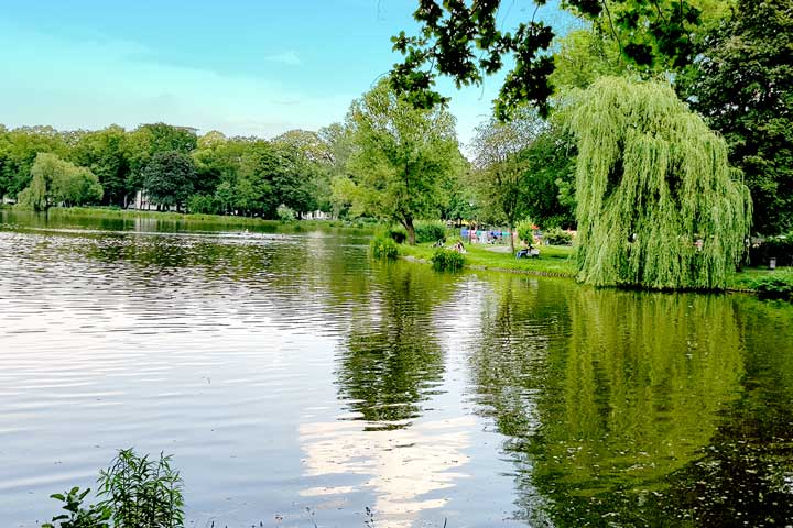 حديقة بداخل مدينة في ألمانيا حديقة بداخل مدينة في ألمانيا